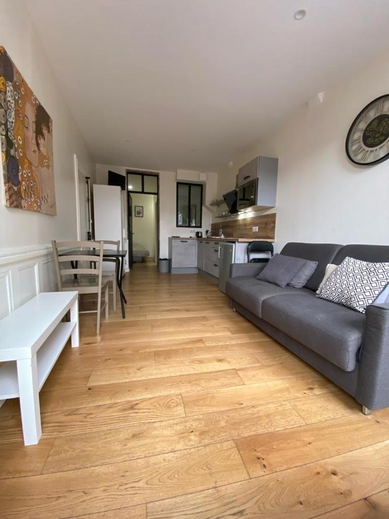 Lyon Standing Historic City Apartment ภายนอก รูปภาพ