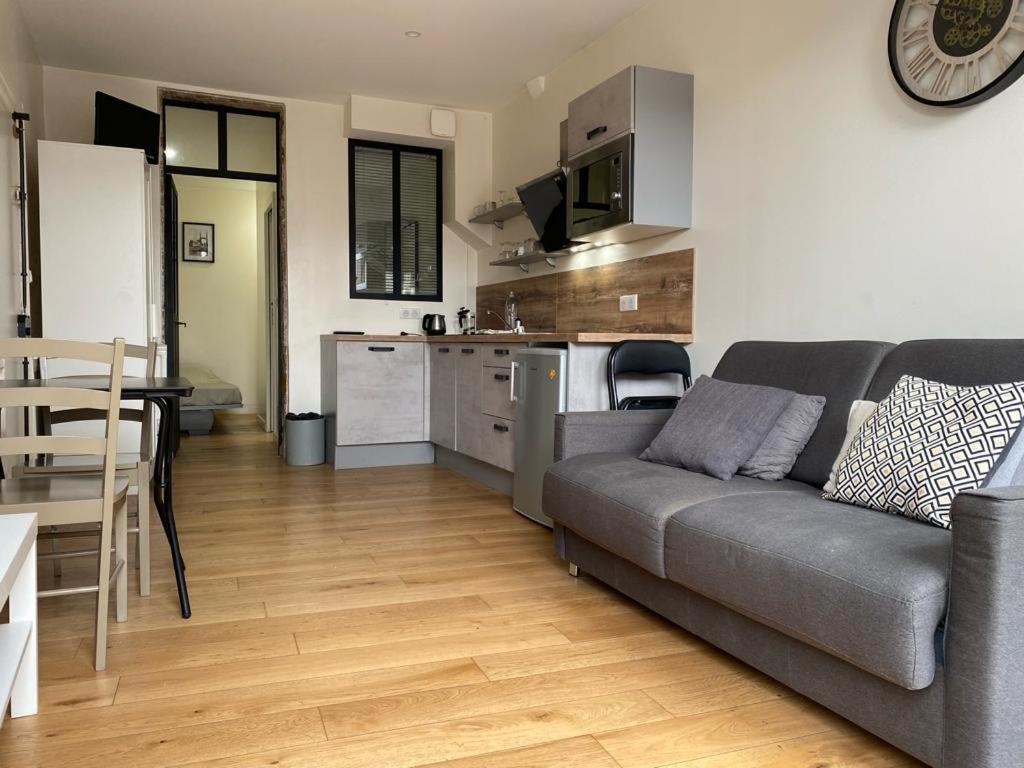 Lyon Standing Historic City Apartment ภายนอก รูปภาพ
